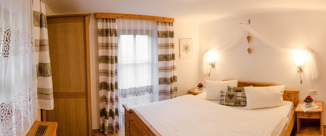 Brotzeitalm Apartment Pfarrwerfen Bagian luar foto